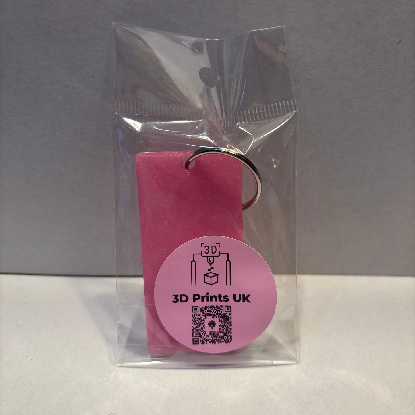 Irish Relatives Keyring - Deirfiúr (Sister) - Rear View Packaged